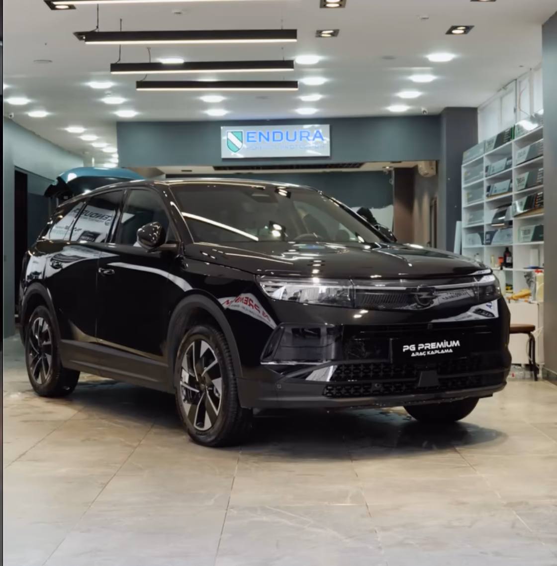 Siyah Opel SUV PPF Kaplama
